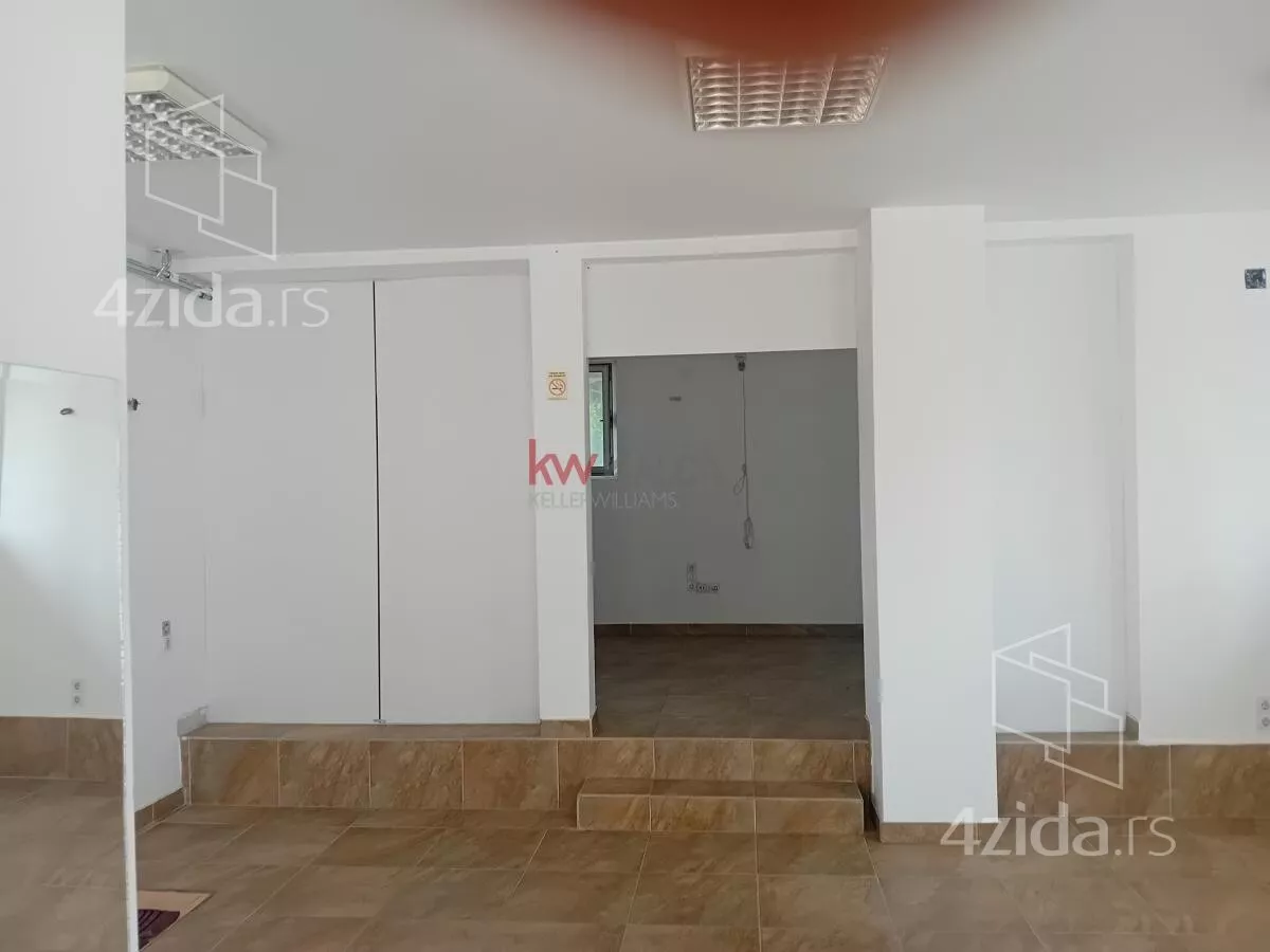 Lokal | 4zida