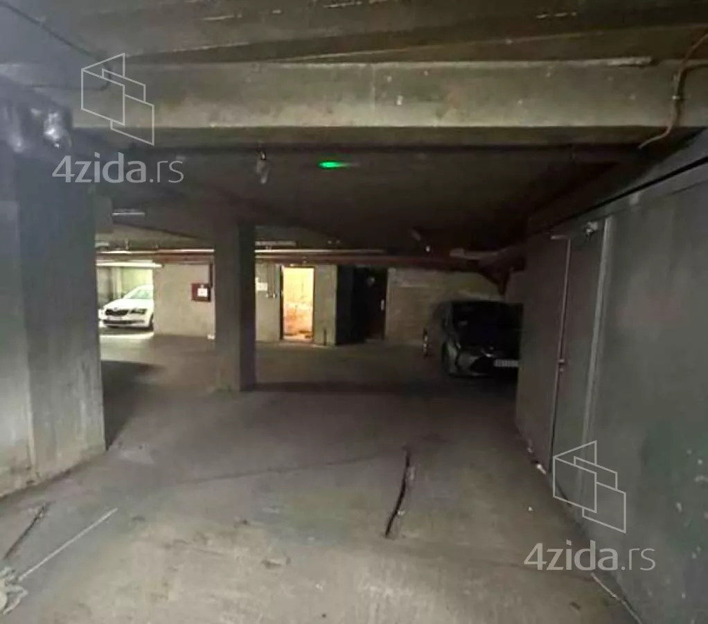 Garaža/Parking | 4zida