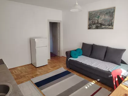 Učiteljska | 4zida.rs