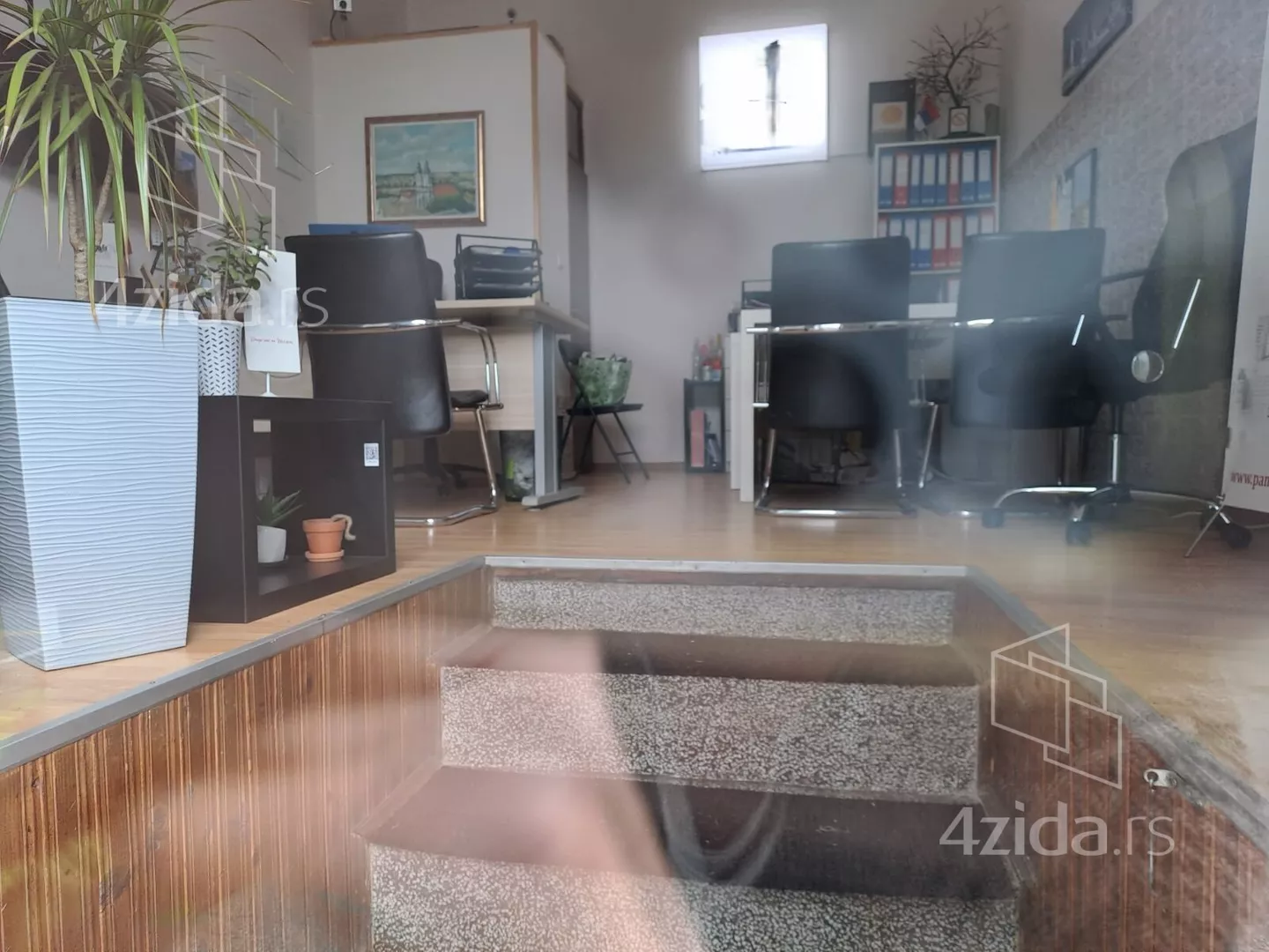 Lokal | 4zida