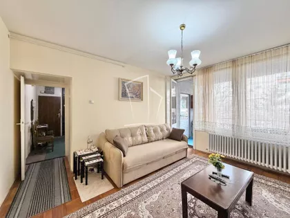 Ustanička | 4zida.rs