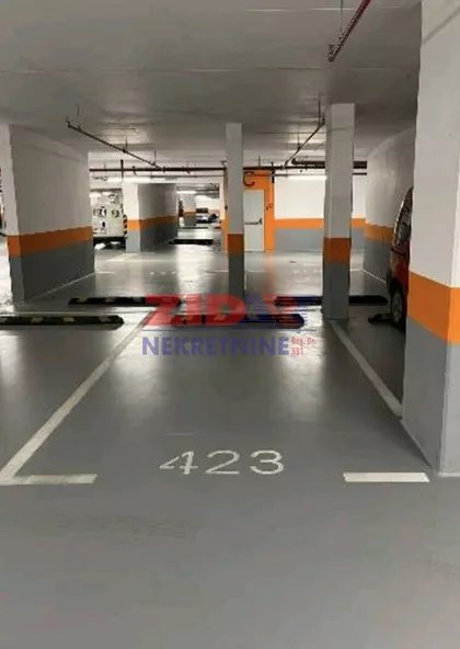 Tošin Bunar | 4zida.rs