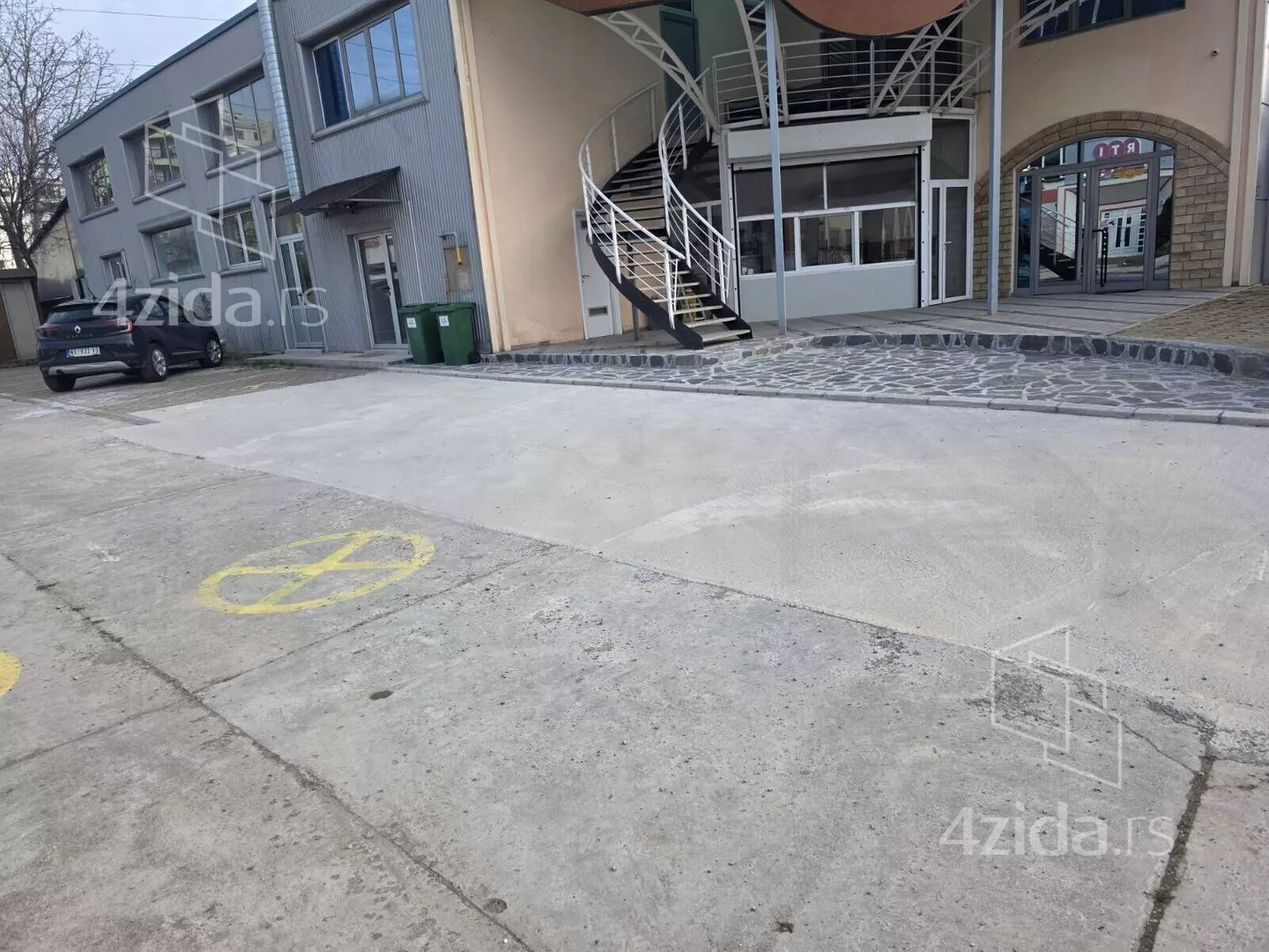 Poslovni prostor | 4zida