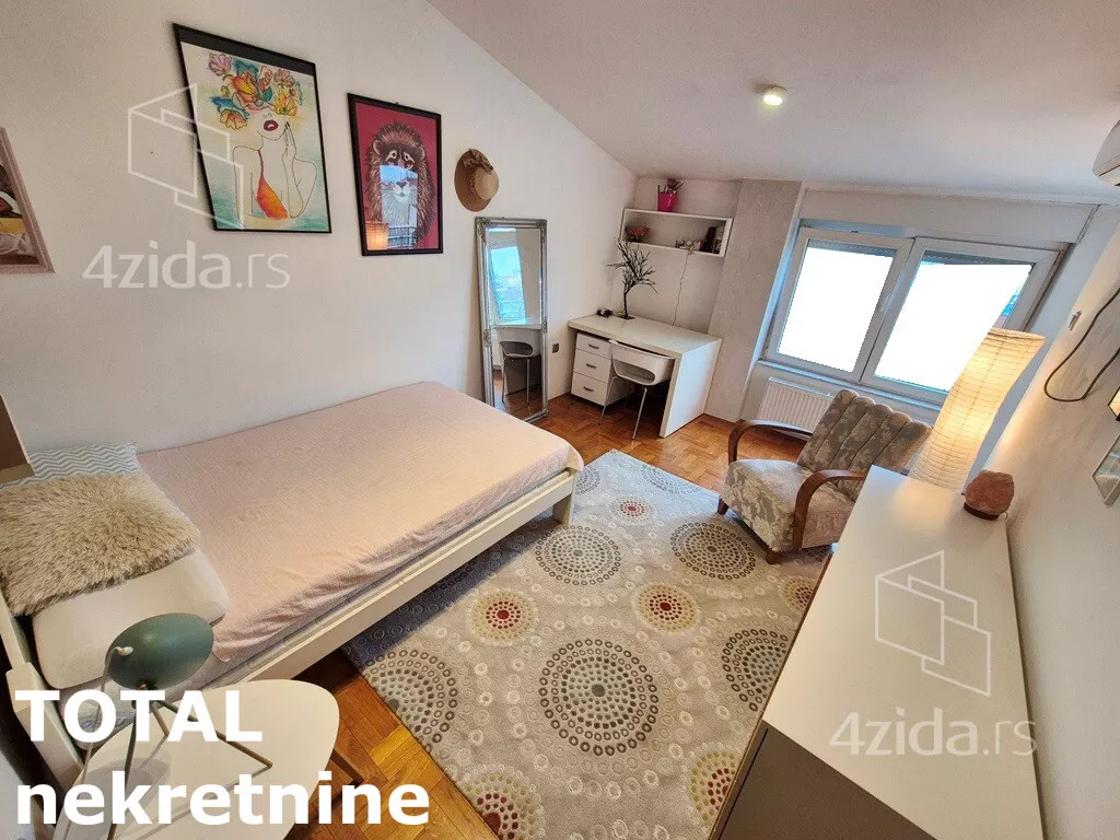 Šestosoban stan | 4zida