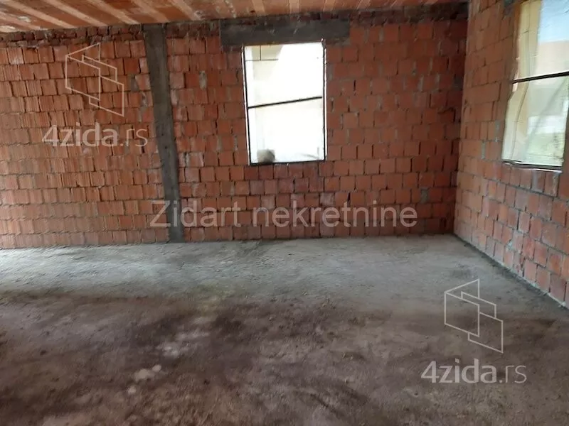 Poslovna zgrada | 4zida