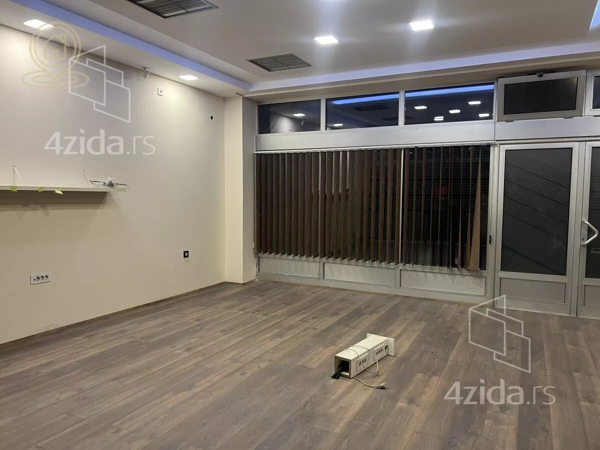 Poslovni prostor | 4zida