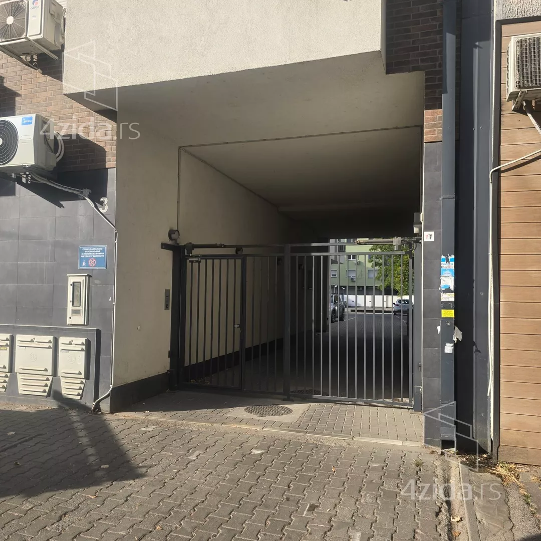 Parking | 4zida