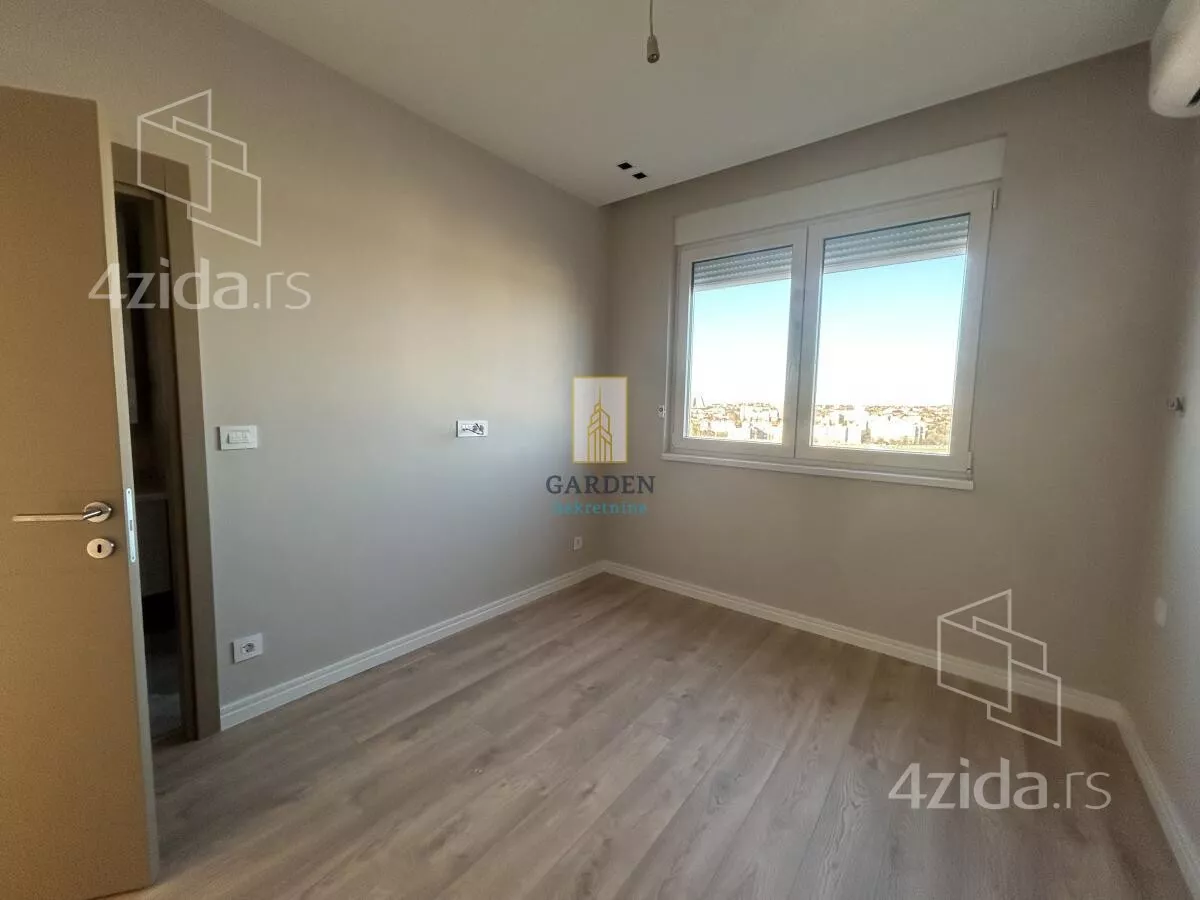 Četvoroiposoban stan | 4zida