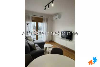 Crveni Krst Vračar | 4zida.rs