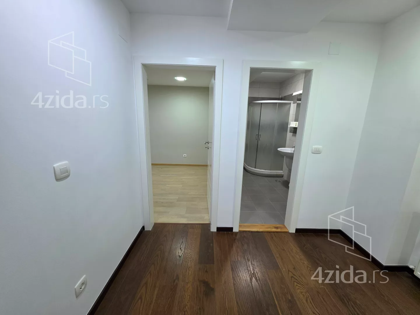 Četvoroiposoban stan | 4zida