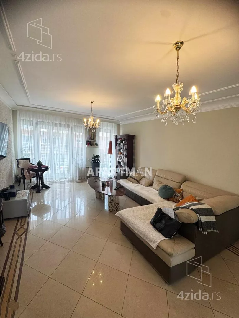 3-etažna kuća | 4zida