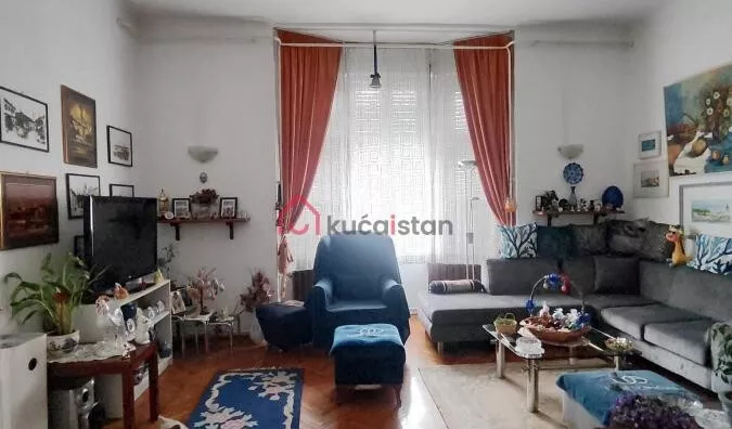 Šestosoban stan | 4zida