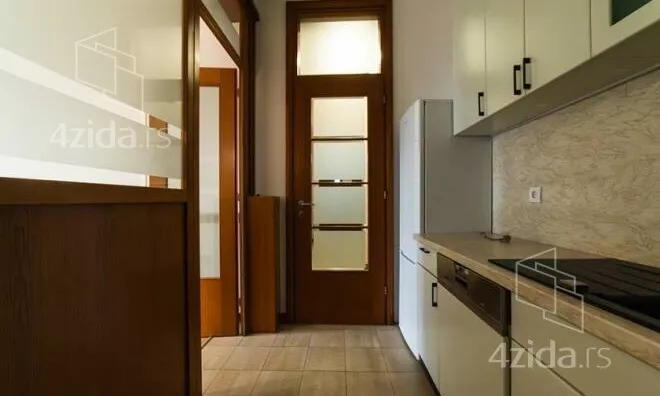 4-etažna kuća | 4zida