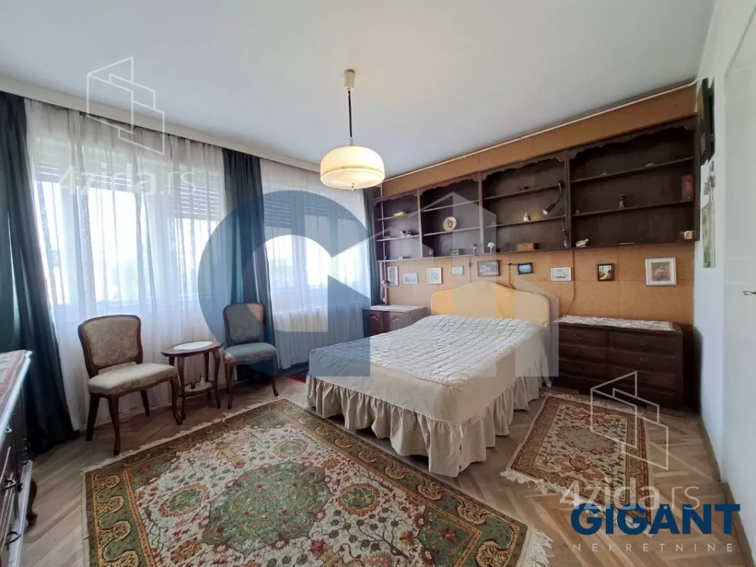 Četvoroiposoban stan | 4zida