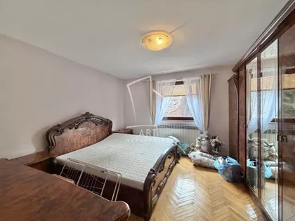 Učiteljska | 4zida.rs