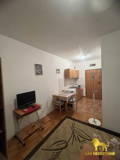 LASLA GALA | 4zida.rs