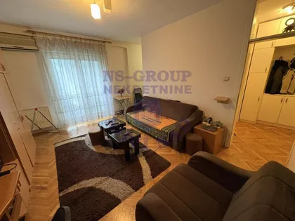 Trg Komenskog | 4zida.rs