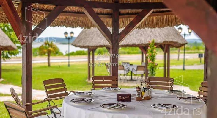 Ugostiteljski objekat | 4zida