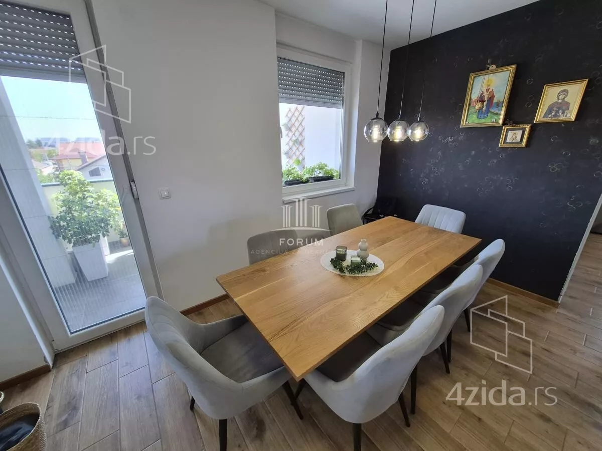 Četvoroiposoban stan | 4zida