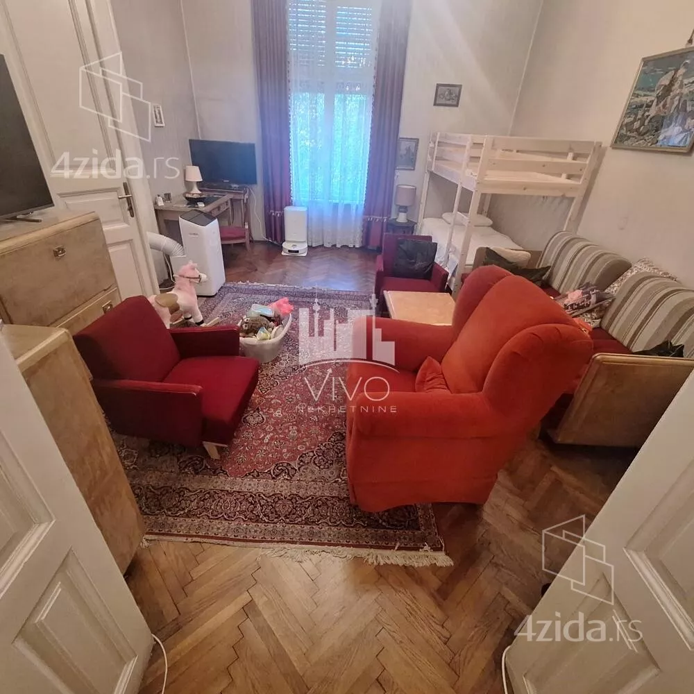 Šestosoban stan | 4zida