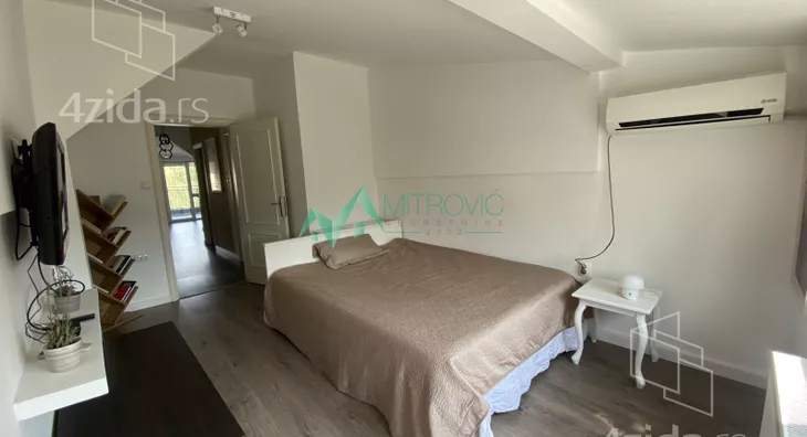 Četvoroiposoban stan | 4zida