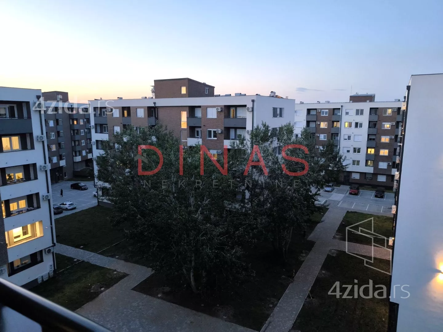 Jednoiposoban stan | 4zida