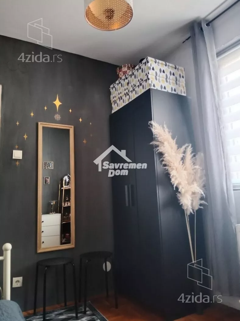 Šestosoban stan | 4zida