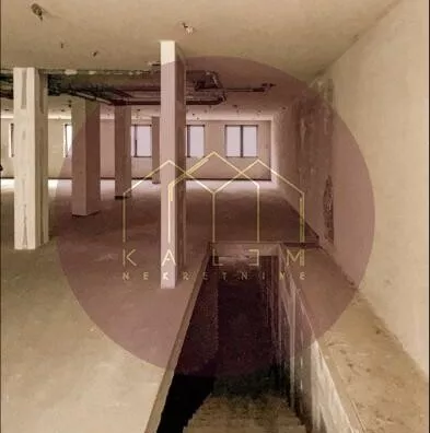 Poslovna zgrada | 4zida