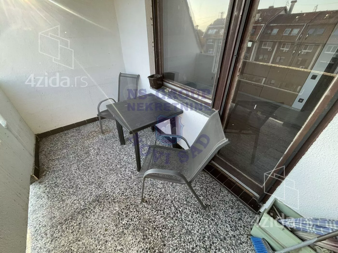 Troiposoban stan | 4zida