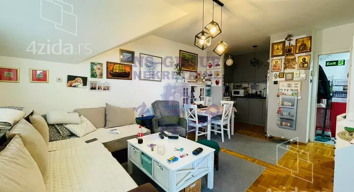 Troiposoban stan | 4zida