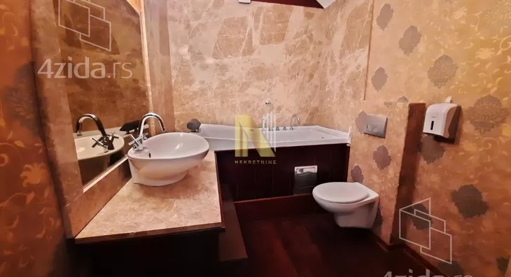 Šestosoban stan | 4zida