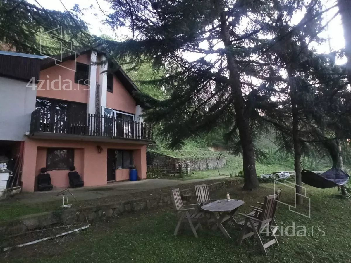 Kuća | 4zida