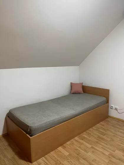 Milovana Glišića 48 | 4zida.rs