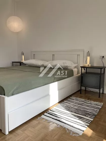 Bulevar Cara Lazara | 4zida.rs