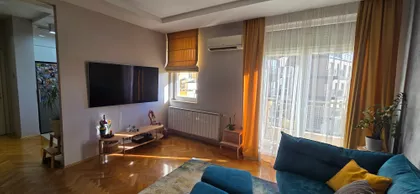 Celovečka 7 | 4zida.rs