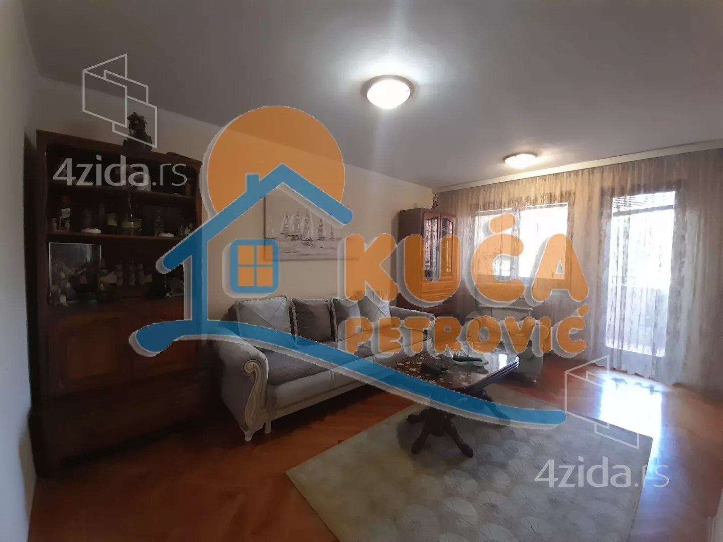 Troiposoban stan | 4zida