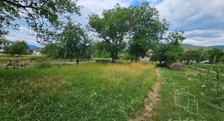 Plac | 4zida