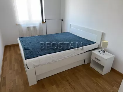 Crveni Krst Vračar | 4zida.rs