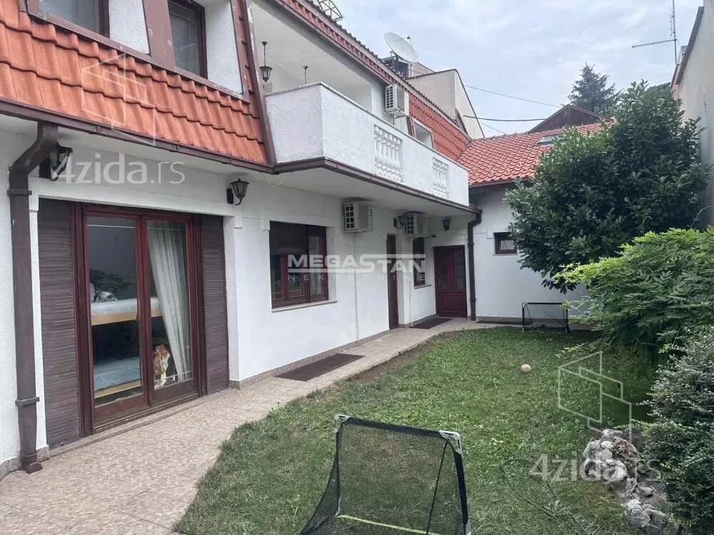 3-etažna kuća | 4zida