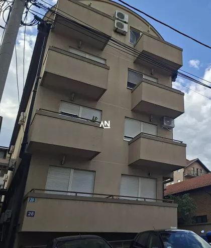 Velizara Kosanovića | 4zida.rs