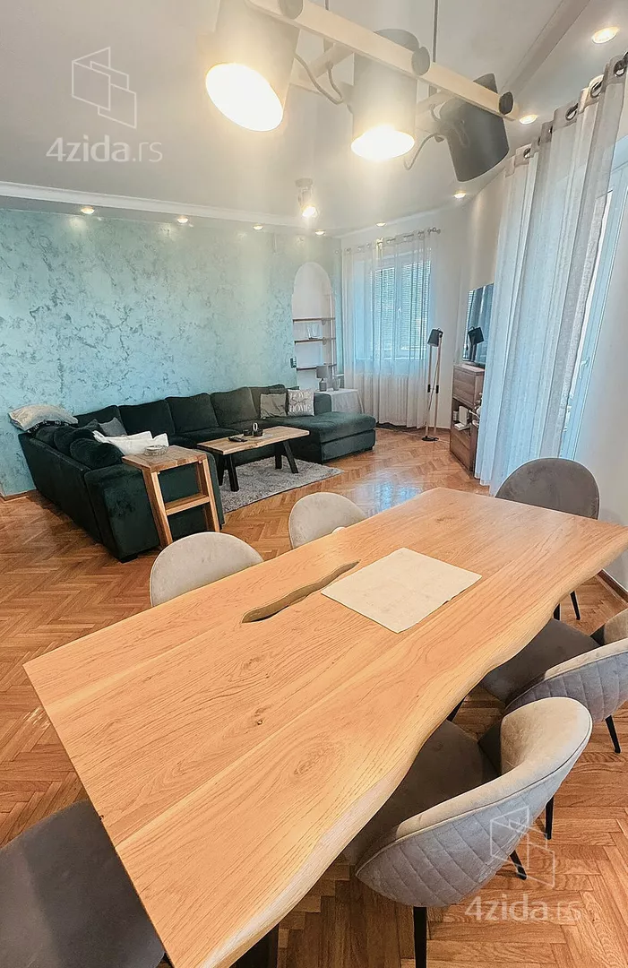 Četvoroiposoban stan | 4zida