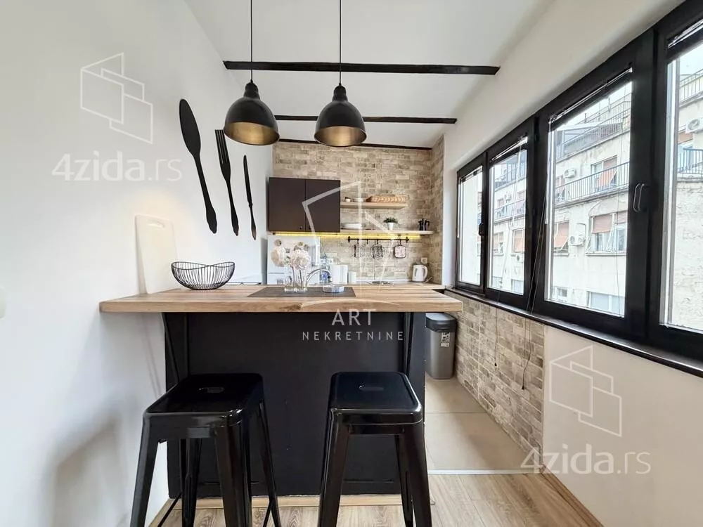 Petoiposoban stan | 4zida