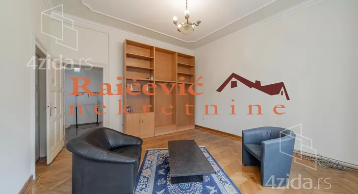 Šestosoban stan | 4zida