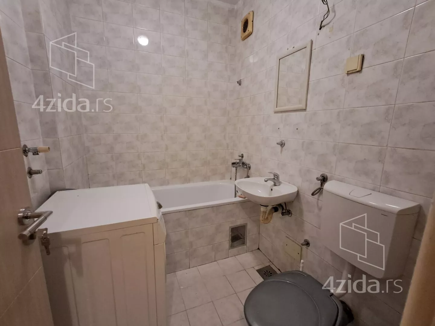 Garsonjera | 4zida