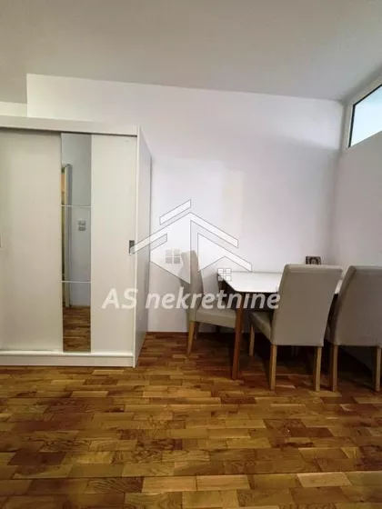 Južni Bulevar | 4zida.rs