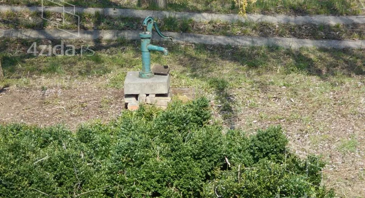 Plac | 4zida
