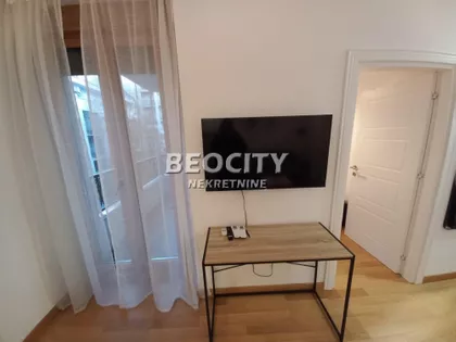 Trg Komenskog | 4zida.rs