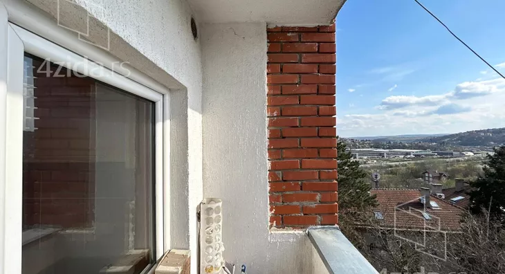 Četvoroiposoban stan | 4zida