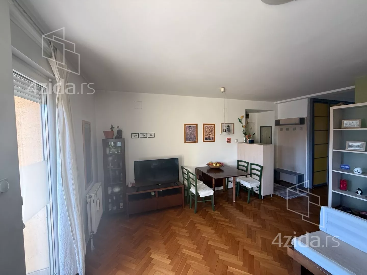 Troiposoban stan | 4zida