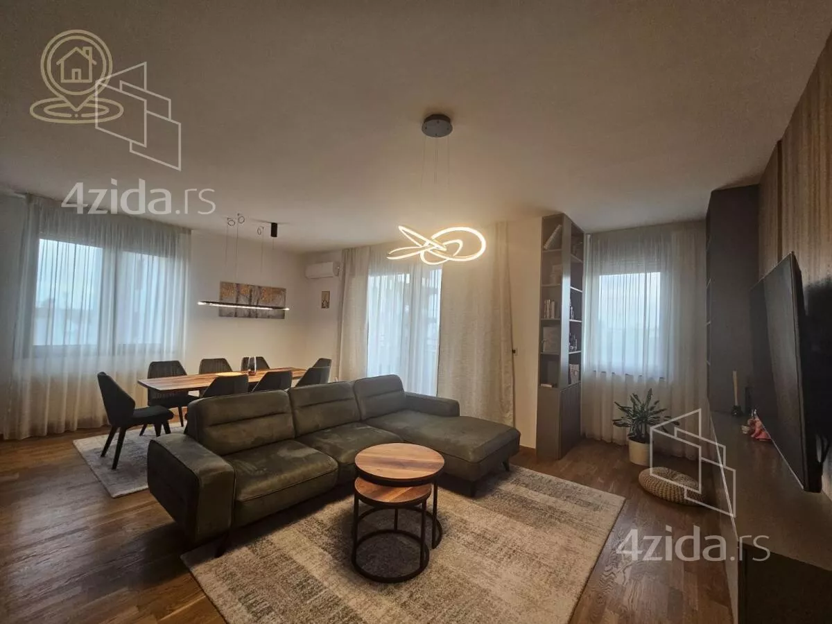 Četvoroiposoban stan | 4zida